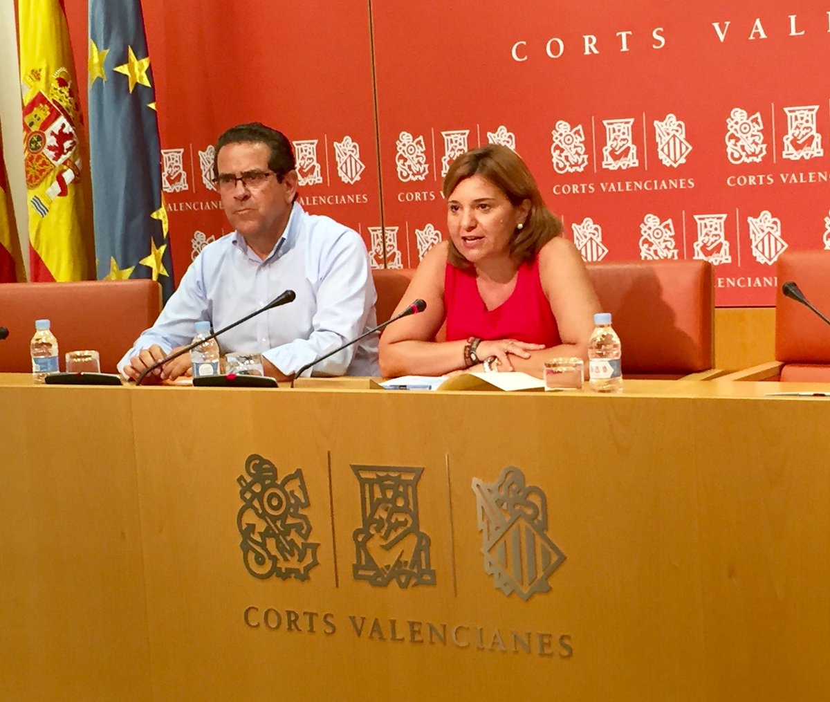 .<a href="/isabelbonig/">Isabel Bonig</a> insta a <a href="/sanchezcastejon/">Pedro Sánchez</a> a aprobar de forma ⌚️urgente un paquete de medidas concretas ✍️ para paliar los daños por el incendio de Llutxent. "Alguien tiene que responder" <a href="/popularescorts/">Grupo Popular Corts</a> <a href="/JorgeBellver/">Jorge Bellver</a>