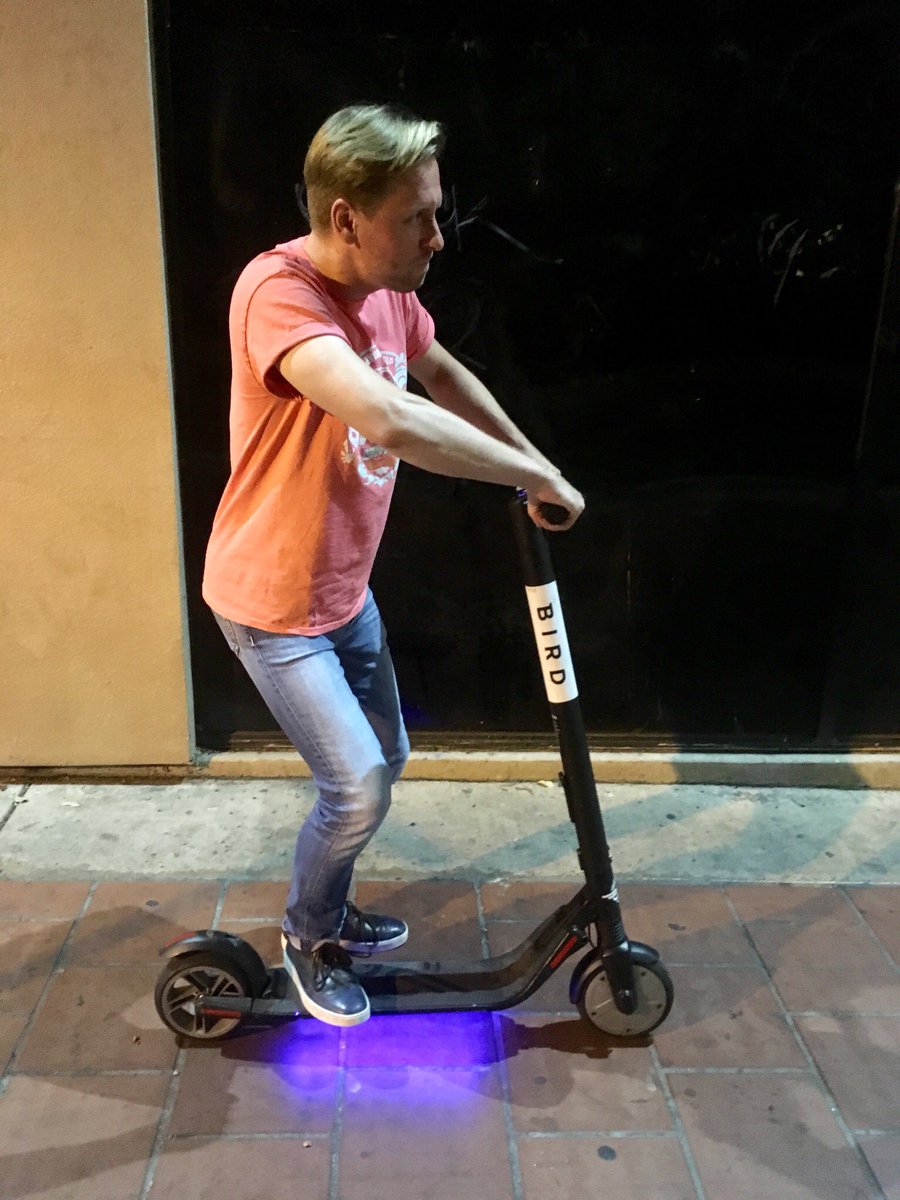 SebastianPioch's tweet photo. @ch_hoffmeister Yeah, in San Diego sind die Dinger auch fleißig unterwegs. Nur leider, wen wundert‘s, in Deutschland (noch) nicht zugelassen. 😐 https://t.co/kYanEFExXC