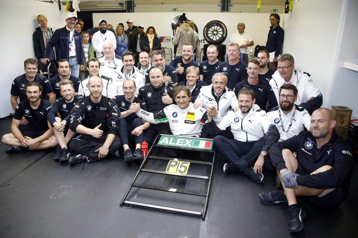 BMWItalia's tweet photo. Alex Zanardi conquista un fantastico quinto posto a Misano! - https://t.co/TWuprHJpJ0 https://t.co/ew2JQykGGE