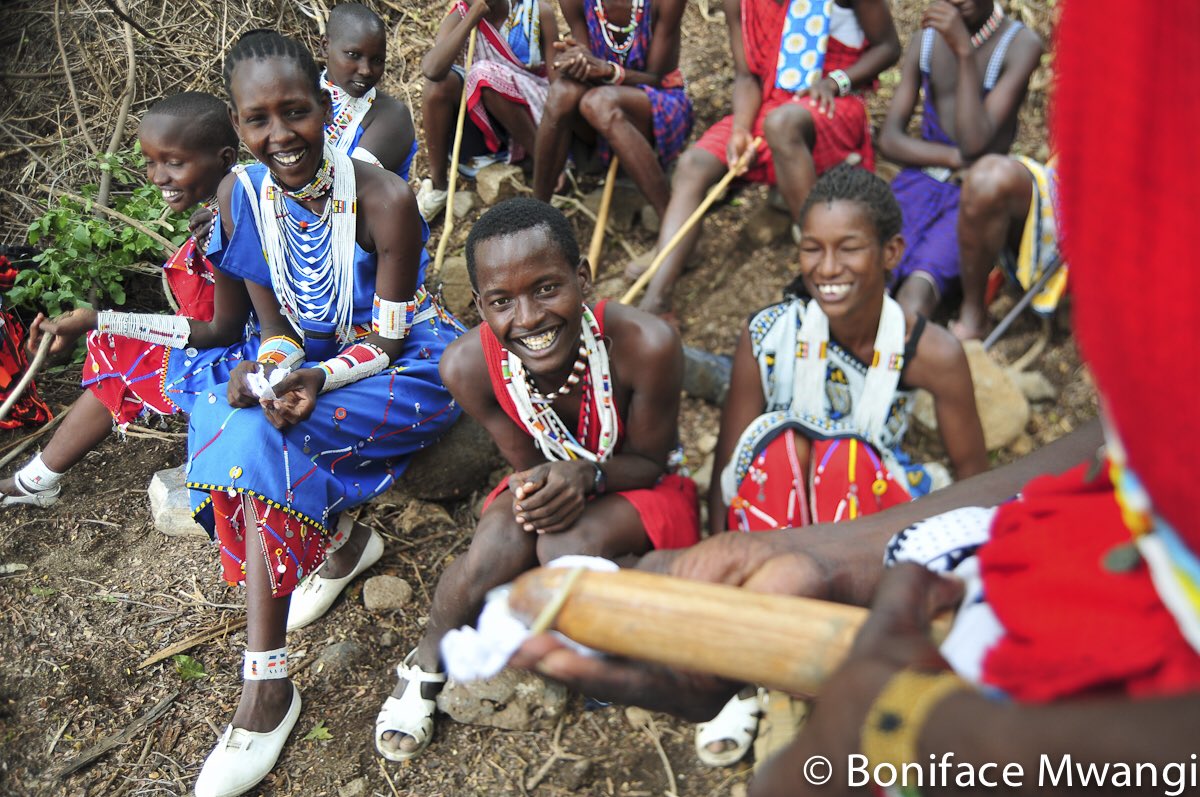 bonifacemwangi's tweet photo. My award winning photography series of young Maasai’s learning how to use condoms. Condoms are important @EzekielMutua! This is my last response to your very ignorant campaign against condom adverts. https://t.co/OF6QsUKgSI