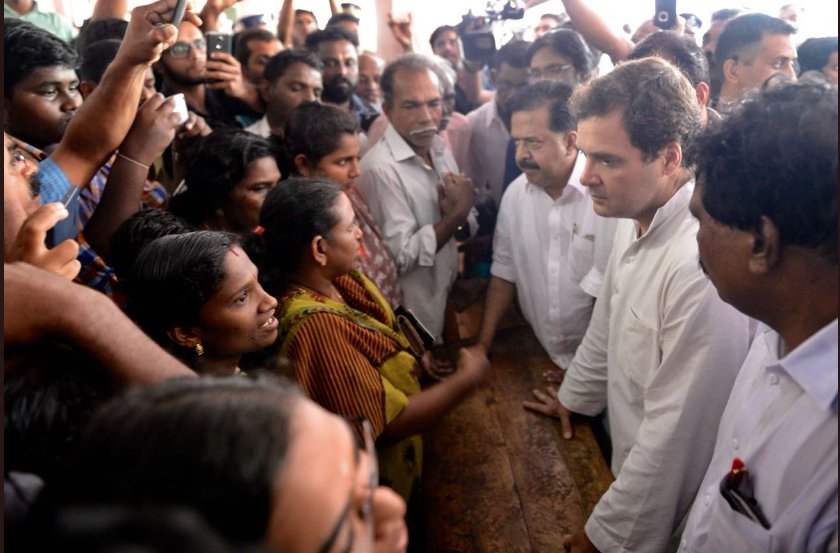 Congress4_India's tweet photo. கேரளா வெள்ள பாதிப்பில் தன் உடமைகளை இழந்து தவிக்கும் மக்களுக்கு ஆறுதல் கூறும் எங்கள் இளம் தலைவர்
#RGforKerala #RG #RAGA #CongressWithKerala #RGwithKerala #RGinKerala
#CongressSaveIndia #CongressSaveNation #RGsaveNation #RGsaveIndia
#WithRG #RGfor2019 #CongressFor2019 https://t.co/tm4N6uglYF
