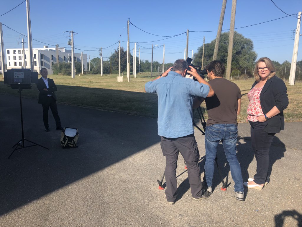 delphineescure's tweet photo. Silence on tourne @Telematin. Avec la Fibre #Orange recrute des profils variés : des hommes, des femmes, des jeunes, des moins jeunes, des diplômés ou non partout en France. Diffusion le 5 septembre. https://t.co/DFWViN5BTe