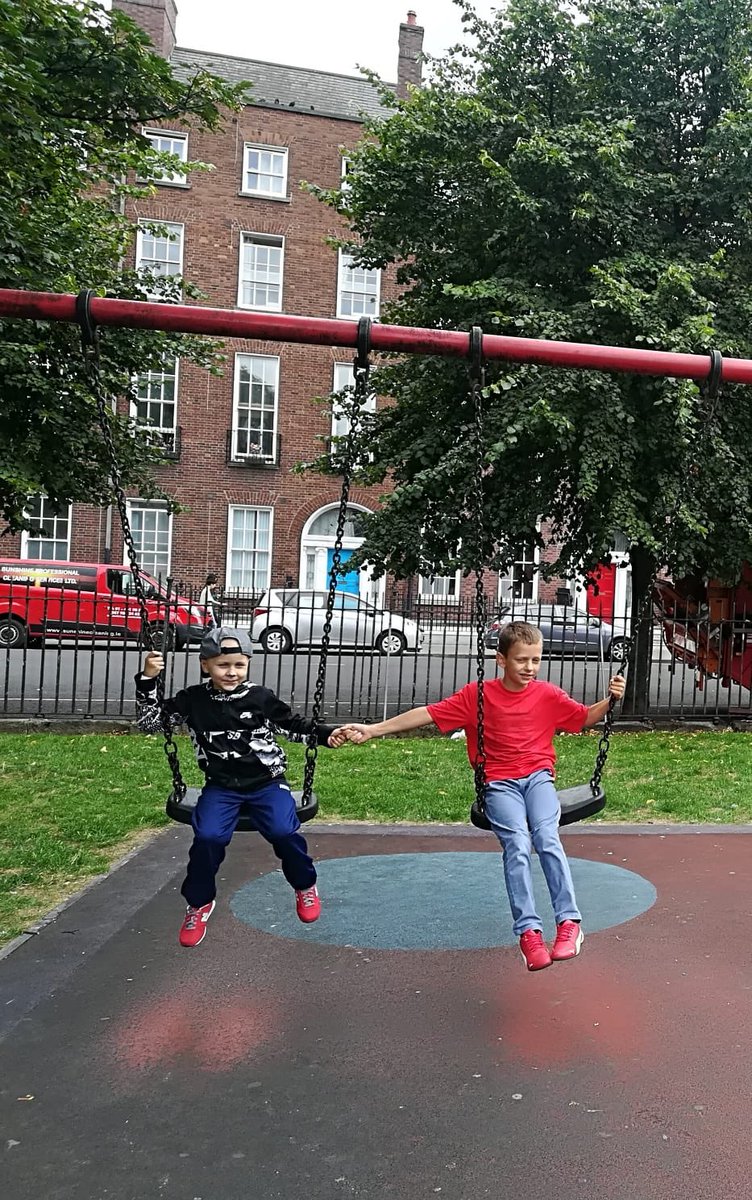 TEAMGAVINGLYNN's tweet photo. Please read about  Sebastian who needs to travel to Essen for Proton therapy #teamgavinglynn 
https://t.co/kTghxYSvZm https://t.co/v2lHMSfTOO