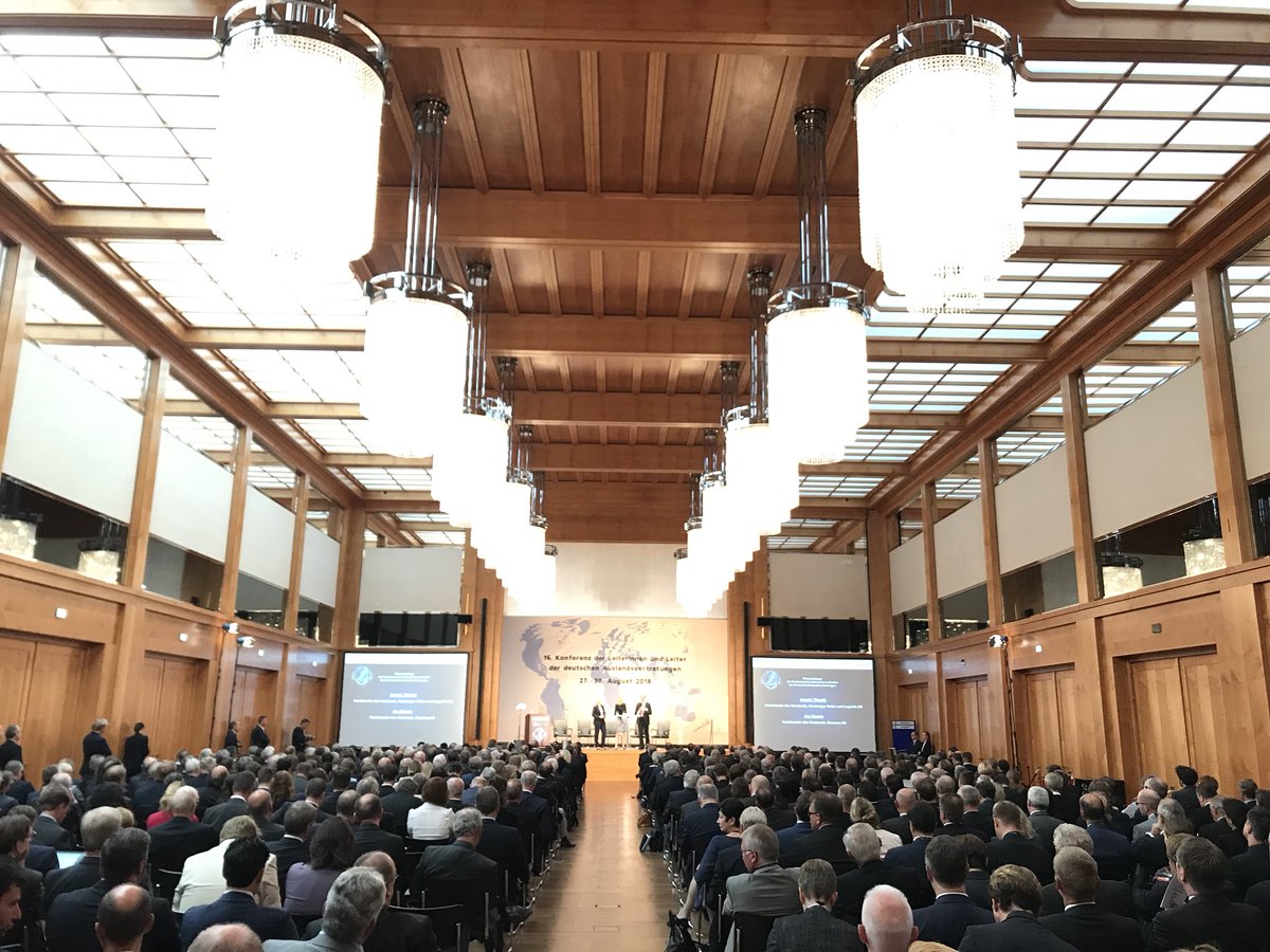 BotschafterWirtschaftstag im #AA. Klare Worte von BM Heiko #Maas zu US-Russlandsanktionen: „Es ist inakzeptabel mit Energiesanktionen auf europäische Energiepolitik einzuwirken. Wir beteiligen uns nicht an Verhinderungsdiskussionen über #NordStream2“