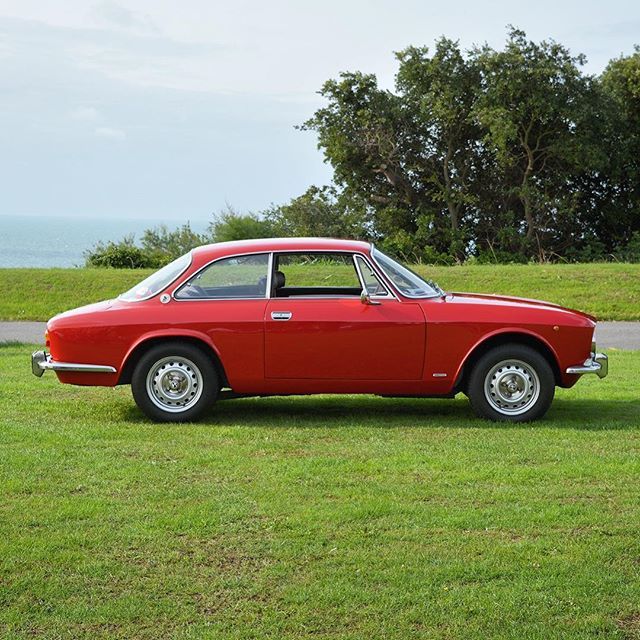 AMorrisDesign's tweet photo. Yes please - #alfaromeogiulia . . .
.
~//~
.
#veloce #bertone #alfa #classiccar #classicalfa #oldtimer #giuliasprintgt #sprintveloce #sportscar #motorsport #stepnose #gtv #drivetastefully #instacar #carsofinstagram . . .
.
~//~
.
@alfattitude @italiancar… https://t.co/7YCzMOb78i https://t.co/nV97AE2RTF
