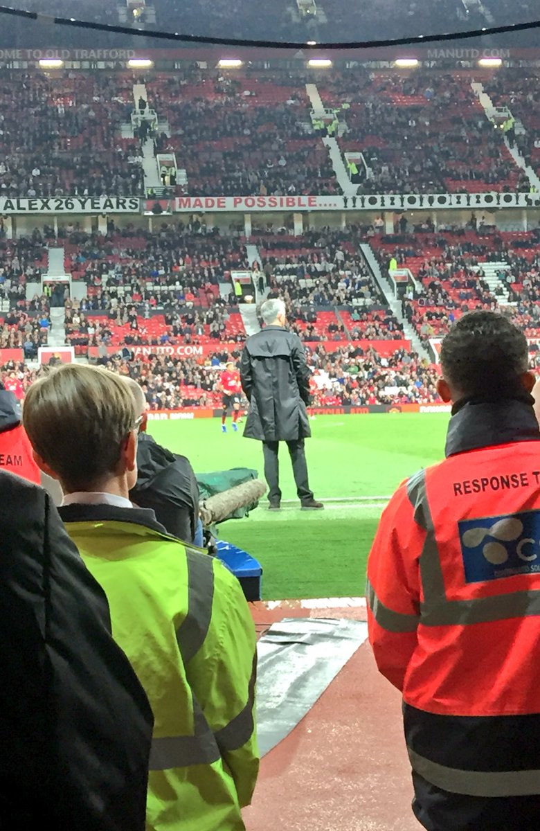 CameramanChrisG's tweet photo. Snapped this while we were waiting to do our post match analysis broadcast pitchside last night. #JoseMourinho #MUFCvTHFC https://t.co/q3WIntZbMY