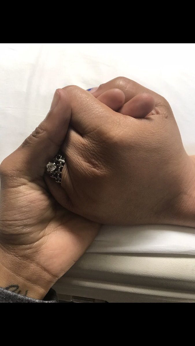 Tamomma_'s tweet photo. Worst can’t express how hurt I am. I miss you so much. The whole process of you leaving this world &amp; me witnessing it was scaring &amp; made me feel so empty. I miss nonnie. You raise me literally. I cry &amp; laugh cause your at peace but my heart isn’t. I love you 7:30🤞🏽🕊💜 https://t.co/61ovTwN6AB