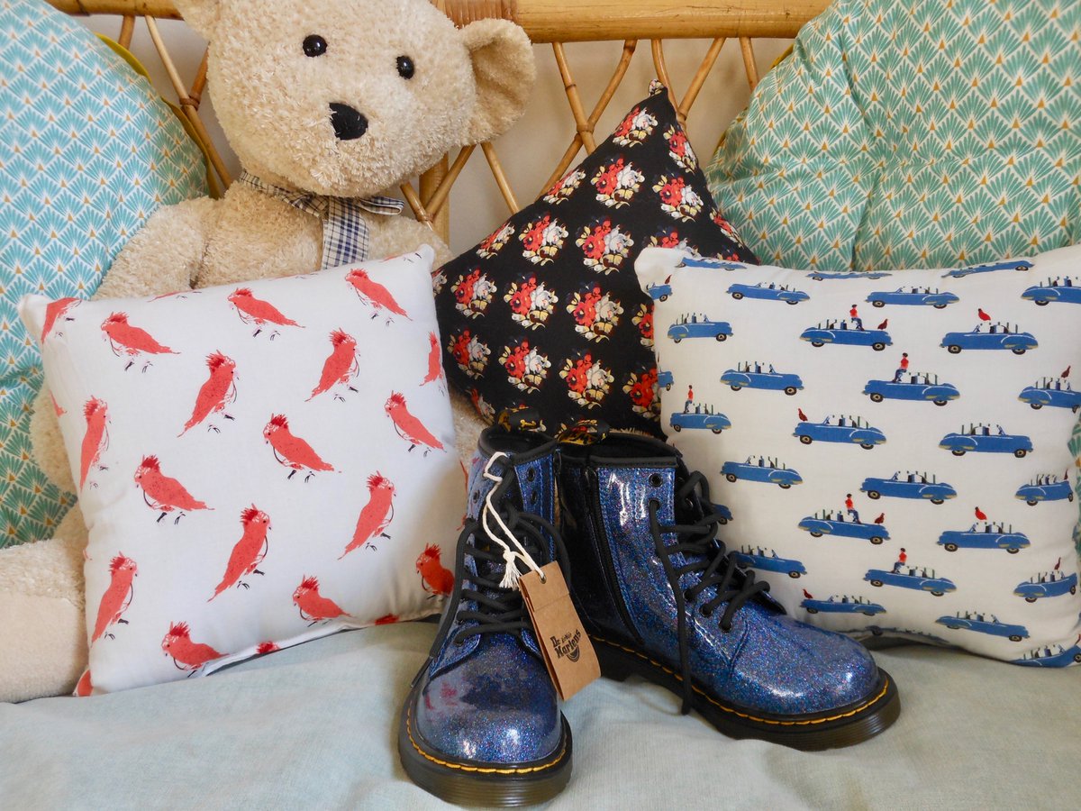 StoreLittlewing's tweet image. Nouvel arrivage de petits coussins @lepetitlucasdutertre à découvrir dès l'ouverture de la boutique dans quelques jours ! 
@drmartens 
#decoration #littlewing #kidsclothes