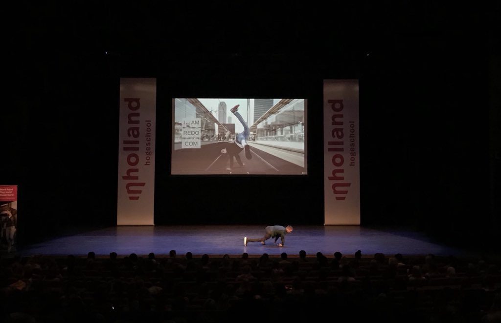 simoneteeuwen's tweet photo. We zijn weer begonnen! Jaar opening #inholland Rotterdam in # nieuwe luxor.
Mooi inspirerend verhaal van Redouan “Redo” Ait Chitt. https://t.co/aMjKlFR3Cp
