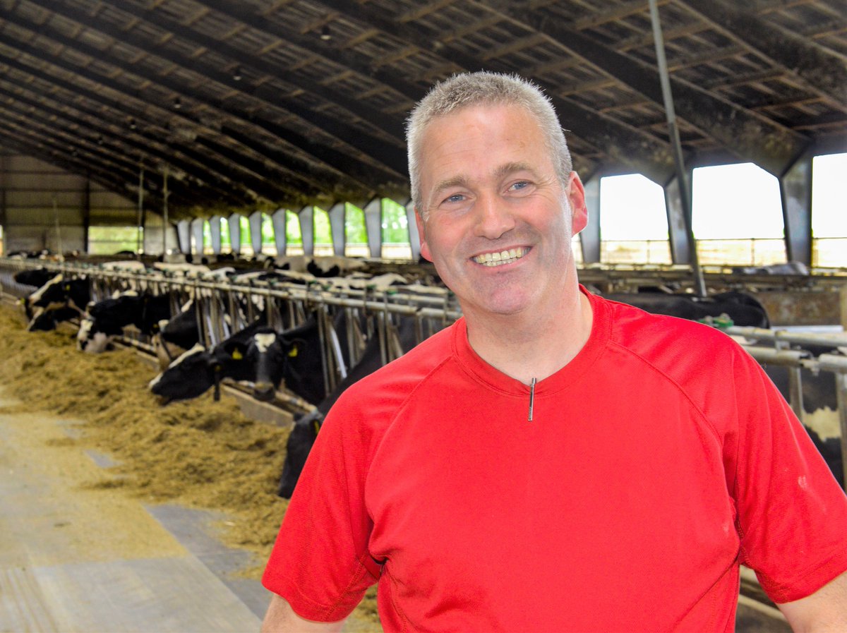 Deense Top-melkveeondernemer deelt kennis
Op 7 september organiseren wij samen met ABAB en Arvalis een studiedag. Top-melkveeondernemer Matthé van de Water uit Denemarken vertelt hoe sturen op resultaten leidt tot een gezond en toekomstbestendig bedrijf. bit.ly/2PKHoDp
