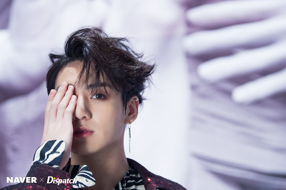 jungkook_spain's tweet photo. [INFO] 
En la página de @Spotify de @BTS_twt en el apartado "Selección del artista" aparece una fotografía de Jungkook ♥️ ¿No sale precioso? 😍
#BTS #JUNGKOOK #Love_LyAnswer #IDOL

Cr. jjktalents
C. 🐇 https://t.co/VVJsANnBBA