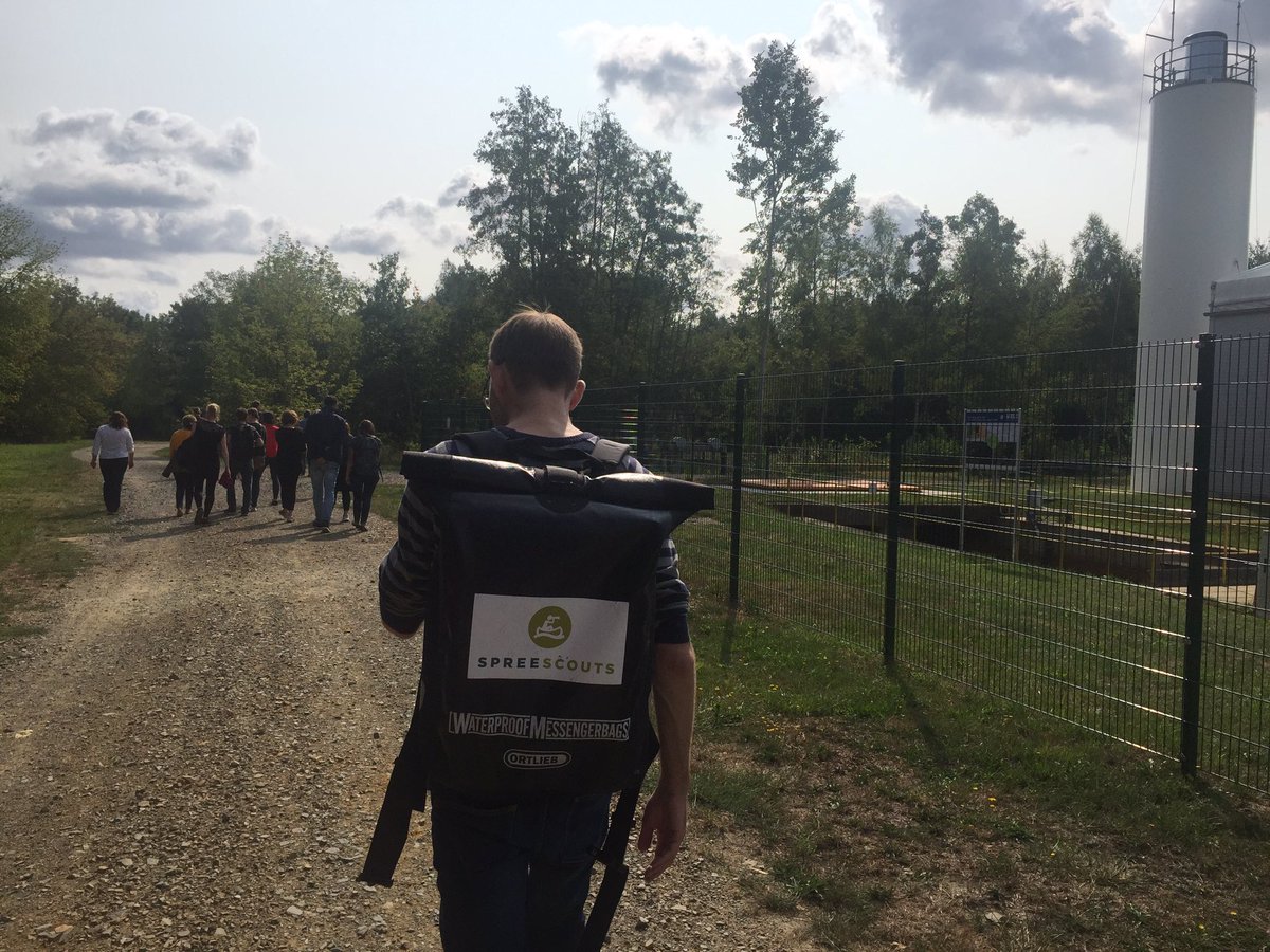 RaddatzWWF's tweet photo. Wir lernen heute in der Lausitz etwas über Bergbau und Folgen. Erster Stopp: #brauneSpree und was dagegen unternommen wird #insidepanda #protectwater #WorldWaterWeek #kohlefrei https://t.co/Rtc3bfuZVa