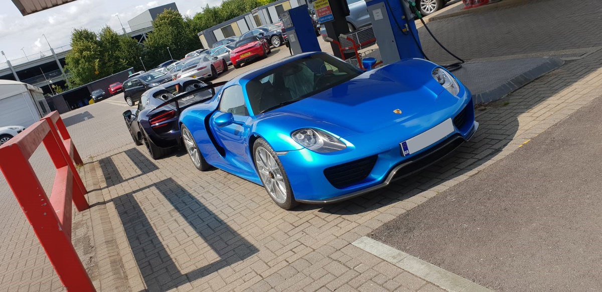 PorscheRetail's tweet photo. Back-to-back #918Spyder 👌

At Porsche #CentralOperations #PorscheCentralOps https://t.co/seLCHzIKsW