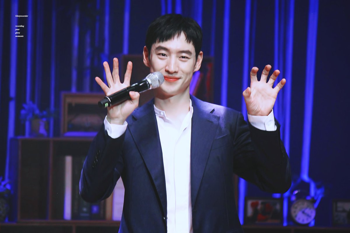GloryRecorder's tweet photo. 180825 이제훈 팬미팅 HOME 2회차 #이제훈
https://t.co/IdubzEOybu
https://t.co/98x8xtE2kI https://t.co/QfvY1auXYw