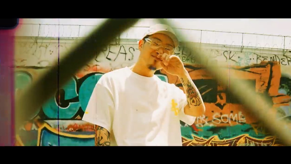 AOMGTH's tweet photo. [MV] Sugar (Puff Daehee Mix) - Ugly Duck, Chloe DeVita

FULL https://t.co/hQ1a6R0V85

#AOMG #UglyDuck #어글리덕 https://t.co/kDeGPctGOj