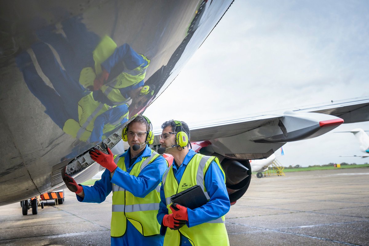 klmukeng's tweet photo. Check out @klmukecareers latest #vacancies B1 Licensed Line Engineers in #Edinburgh #Aberdeen with #A320, #737NG, #ERJ170 #ERJ190 #approvals #B1 #lineengineer #employement #aviation #aircraft #maintenance #MRO #EASA145 #skills #licensedengineer #boeing 
https://t.co/b5I6HE1GtP https://t.co/TXFDtaOePl
