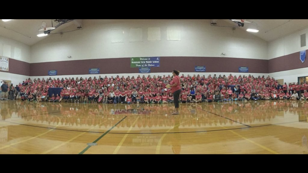 lisamroberts77's tweet photo. I’m so proud to work alongside this incredible group of professionals. 💯💯💯 @SumnerSchools @SSD_Counselors #WeAreWorthIt #RedForEd #ssd4kids #itsaboutrelationships https://t.co/SfqP6doHIr
