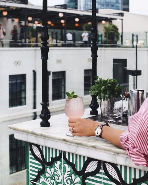 GraceandOliver's tweet photo. Start your weekend in style with G&amp;O. Shop now: https://t.co/e9PDyeik6u. #FridayFeeling

📷: @the_adventuresofus https://t.co/USY5zKKvY0