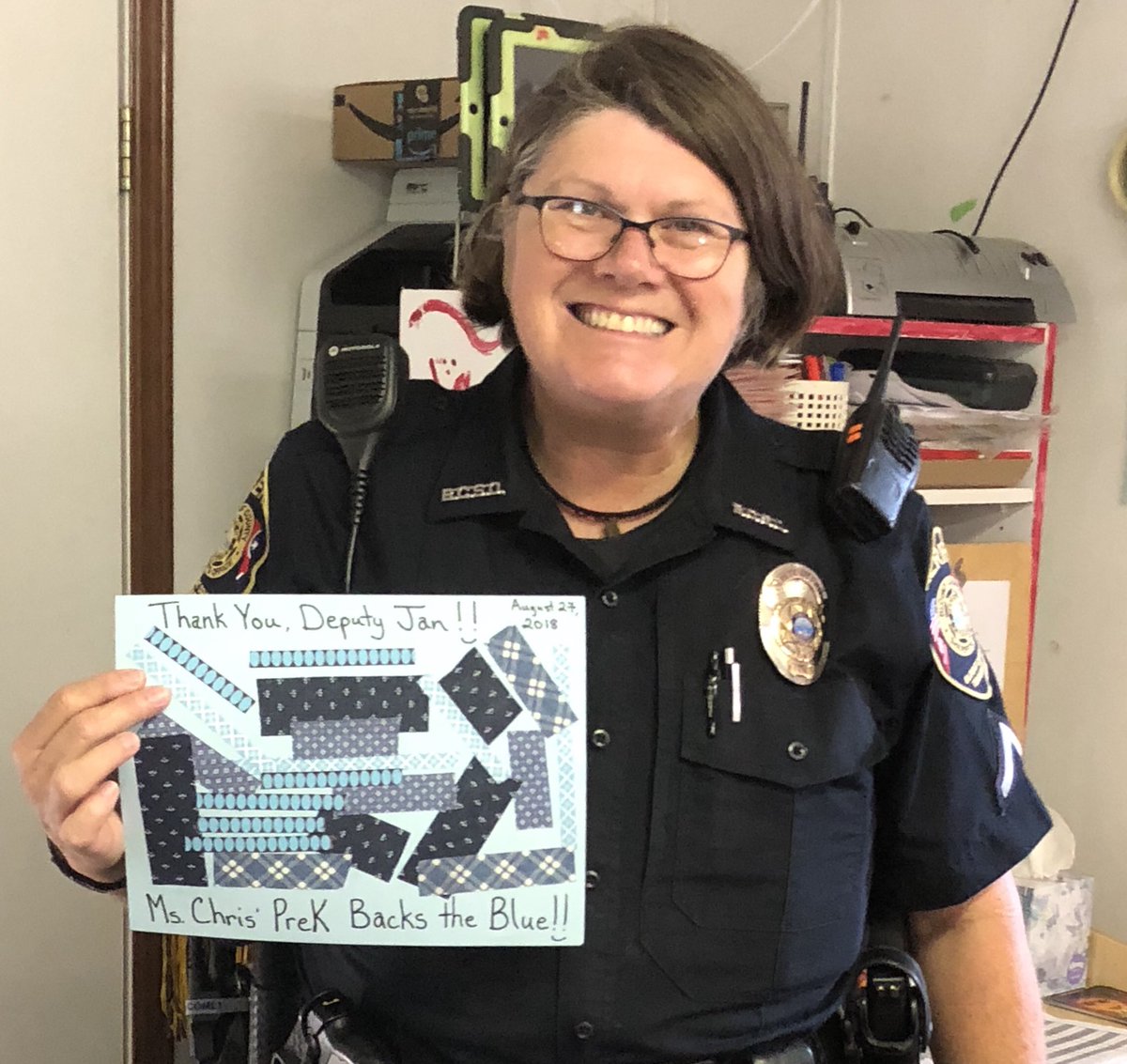 RES_MsChris's tweet photo. We Back the Blue in PreK and we are so happy to have Deputy Jan @RESSROjanRockS at the Rock! #RESROARS #BCSROCKS #BackTheBlue https://t.co/cNcNCwV2L9