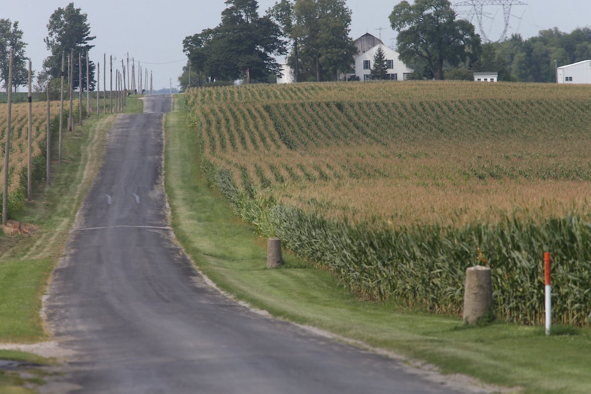According to a <a href="/PurdueAgEcon/">Purdue Ag Econ</a> analysis, #Indiana could reap nearly $12 billion in economic benefits over the next 20 years by extending broadband internet into rural areas. Their findings show that for every $1 invested, it would return $4 to the economy! bit.ly/2MXdOf6