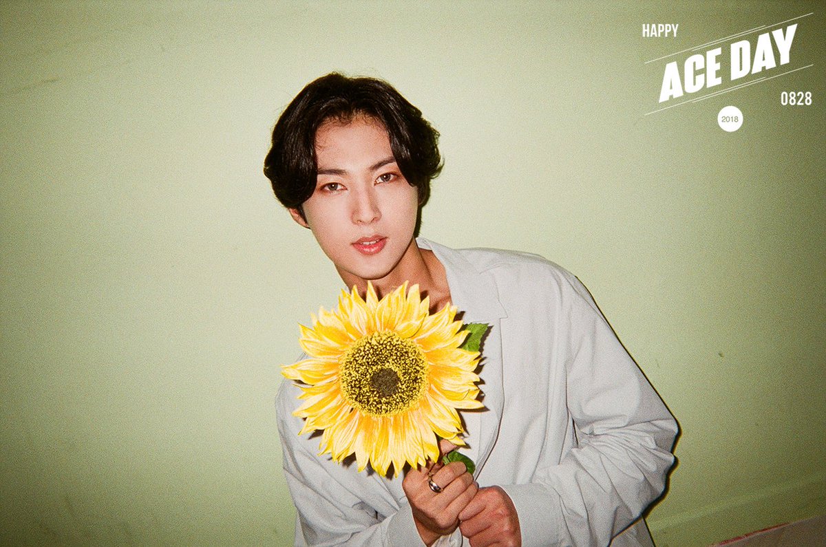 VAV_official's tweet photo. 0828 Happy Ace Day

#에이스 의 생일을 맞아 준비한 세번째 선물!
존재 자체가 명화네, 명화 👨‍🎨🎨

#VAV #브이에이브이 #Ace #에이스
#HappyAceDay #에이스데이 
#HappyBirthday_Ace #HBD #생일축하해 https://t.co/1knCBixKop