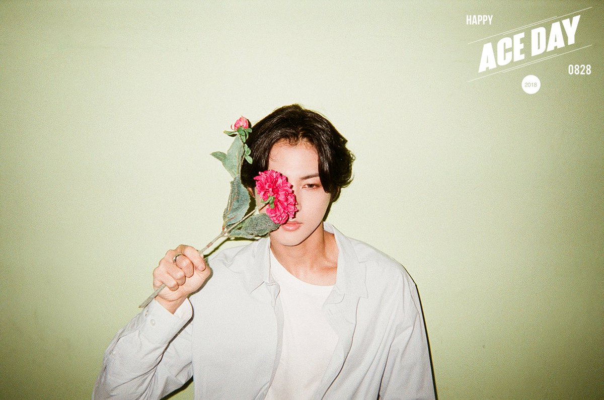VAV_official's tweet photo. 0828 Happy Ace Day

#에이스 의 생일을 맞아 준비한 세번째 선물!
존재 자체가 명화네, 명화 👨‍🎨🎨

#VAV #브이에이브이 #Ace #에이스
#HappyAceDay #에이스데이 
#HappyBirthday_Ace #HBD #생일축하해 https://t.co/1knCBixKop