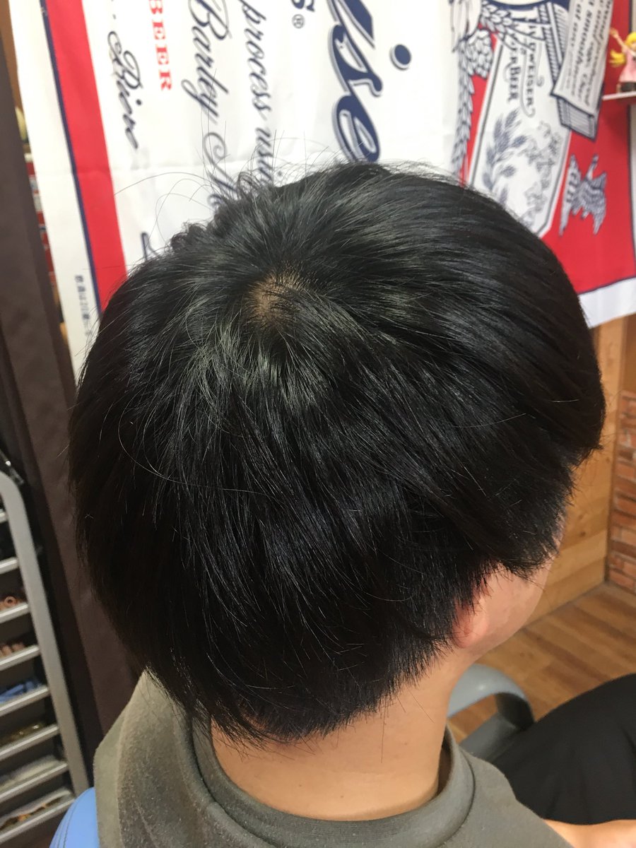 メンズヘアークラブb2 Na Twitteru 今日のヘアースタイル 直毛でぺったんこになるのでユルユルパーマで少しだけ動きをつけました マキマキ ビフォーアフター