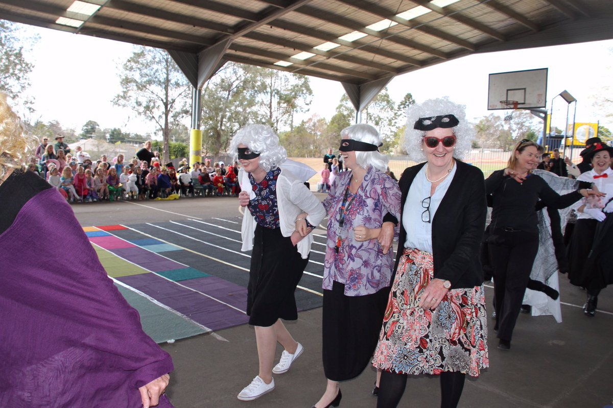 Leeanne Godkin tweet media