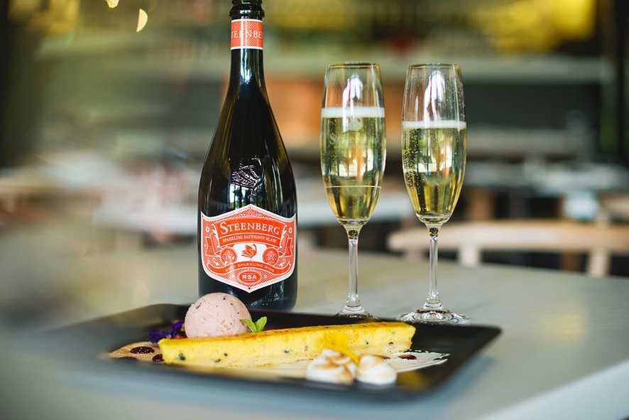 Fabulous Meals &amp; Heels for fashionistas at Bistro Sixteen82. Thursday, 20 September, 18h30 for 19h00 ow.ly/g9zG30lA7WJ