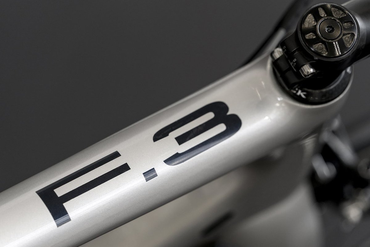 Storck_SA's tweet photo. An all-rounder, yet still extremely lightweight and aerodynamic. If you're looking for a road bike to do it all, the Fascenario is the bike for you.
.
#StorckWorld #StorckBikes #light #carbonfibre #aero #lovecycling #roadcycling https://t.co/RJglPBduUO