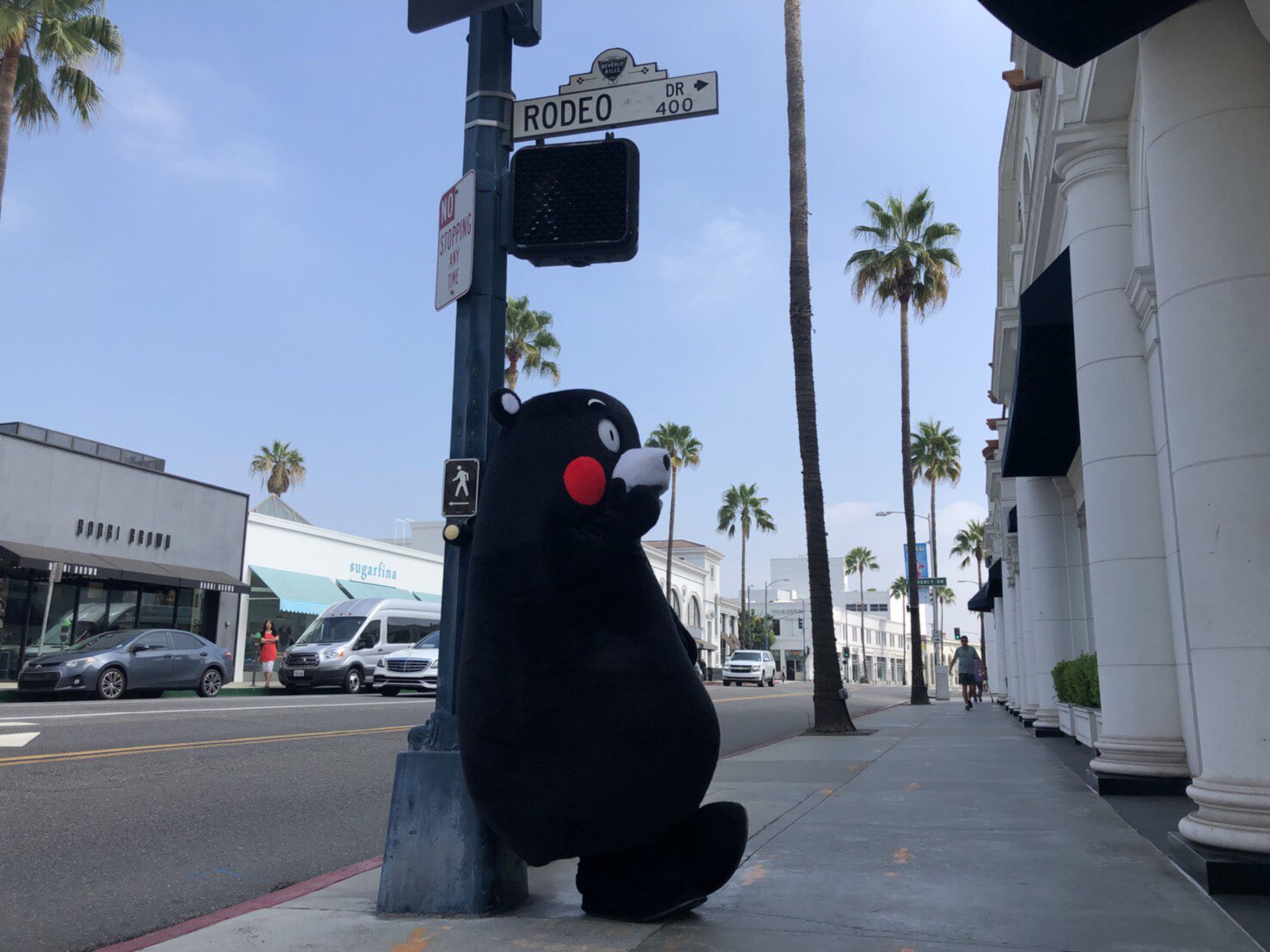 くまモン 公式 先日 アメリカロサンゼルスに行ってきたモン ロサンゼルスの街並みは とってもおしゃれだモン T Co Semtregv39 Twitter