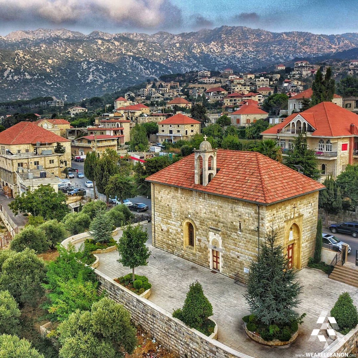 WeAreLebanon's tweet photo. A picturesque shot of #Douma 🏠
By @nagibmoussallem #WeAreLebanon https://t.co/ijf9NLjcrm