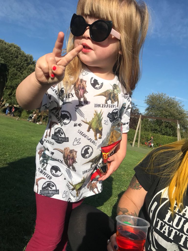 LadyBHairDesign's tweet photo. @SimsJoseph @AngieDahling My daughter😍... we always raid the boys sections of the shops coz their Tshirts are hella cool for cool girls too! ✌🏼 https://t.co/bvQwH7wX4f