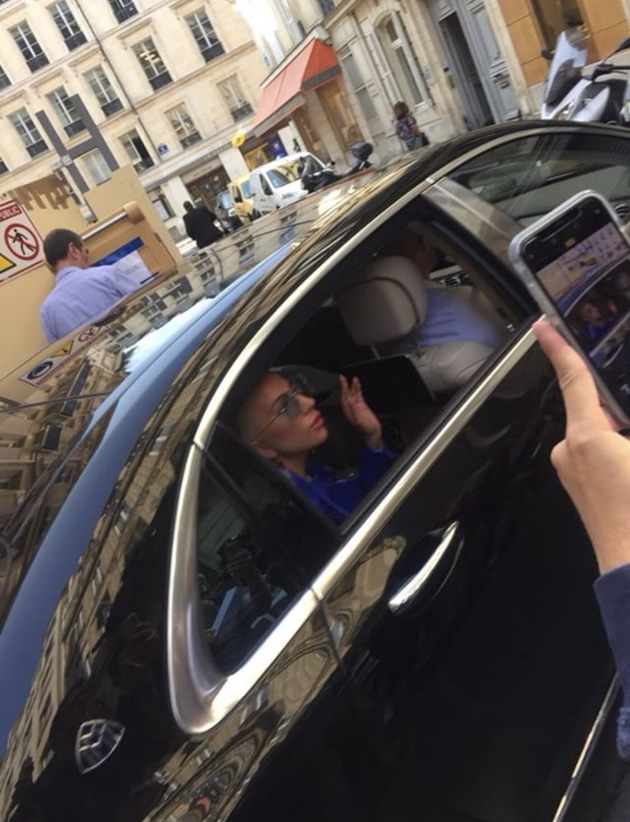 gagarassi's tweet image. i cant believe i saw her @ladygaga 💙