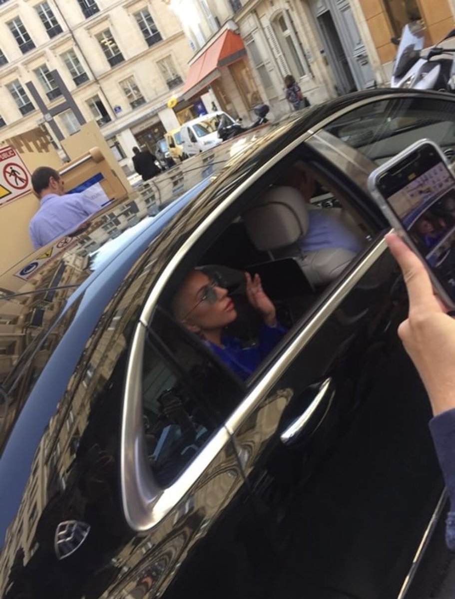 gagarassi's tweet image. i cant believe i saw her @ladygaga 💙