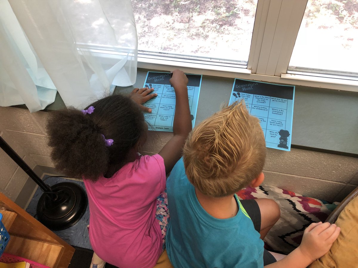 mrsmeredithclay's tweet photo. Yesterday we completed a scavenger hunt to get to know our classroom! #hickoryschools #SWcubs #2ndgradeSW https://t.co/JlePV84nGp