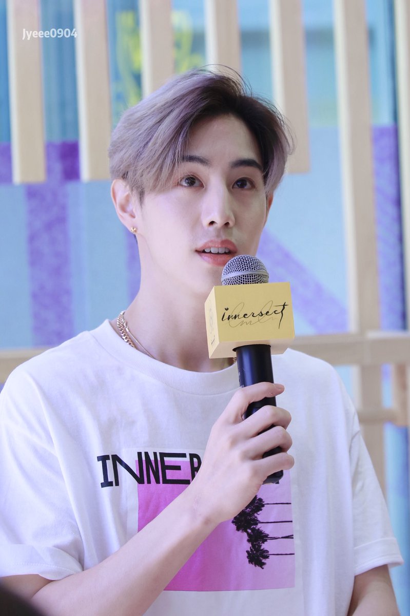 MarkTuanPT's tweet photo. [Info] Mark na Innersect China . https://t.co/3EoJpziHqr