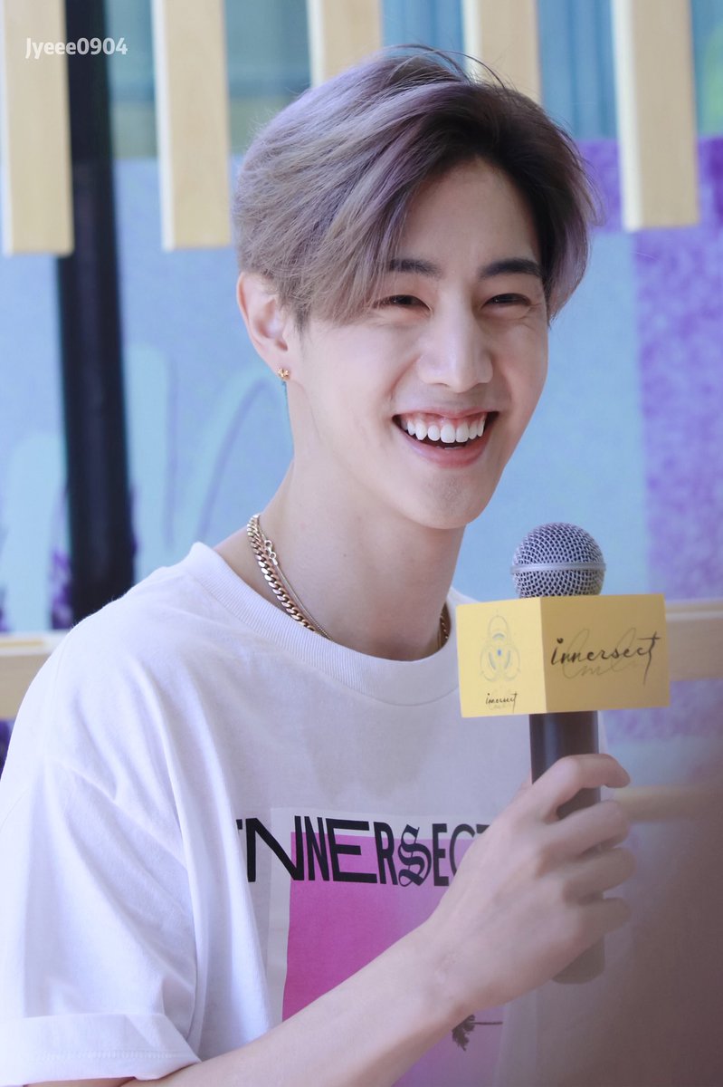 MarkTuanPT's tweet photo. [Info] Mark na Innersect China . https://t.co/3EoJpziHqr
