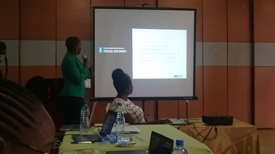 naijacynth's tweet image. In the Nigeria  Minerals and Mining Regulations 2011:
Community Development Agreement, #CDA is vital. Go to the host mining community, sit with them &amp;amp; agree to their terms.

Most miners shake hands in agreement &amp;amp; do not do what was agreed upon ~ @nigeriaeiti 
#MiningTransparency
