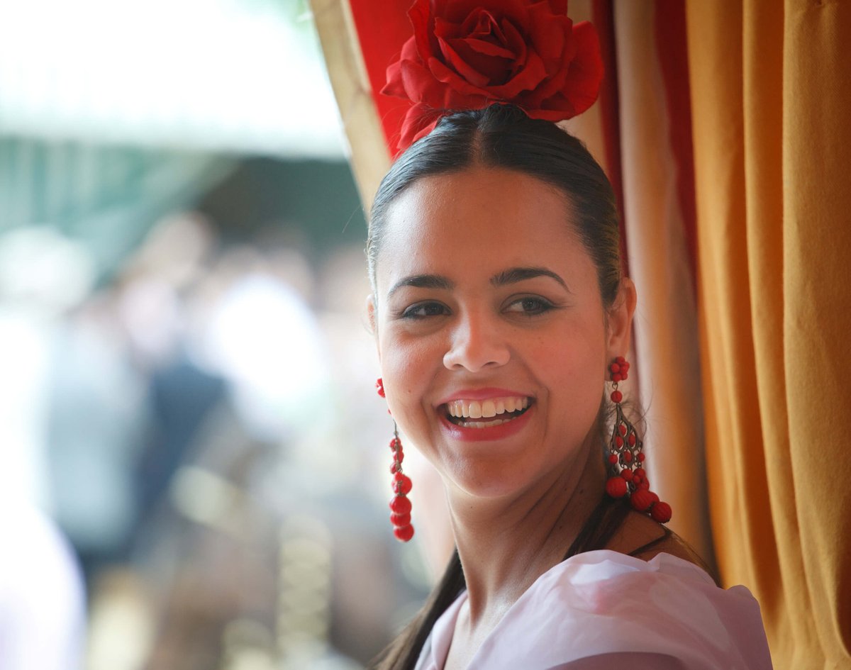 #BlogEVE: ¡Nos vamos de feria! 

Look feria de día: conoce los maquillajes, peinados y estilismo imparables. 

Más información👉  bellezanaturaleve.com/look-feria-de-… … vía <a href="/benatureve/">Belleza Natural Eve</a> 

#FelizMartes😊 #EVE #ferias #FelizSemana