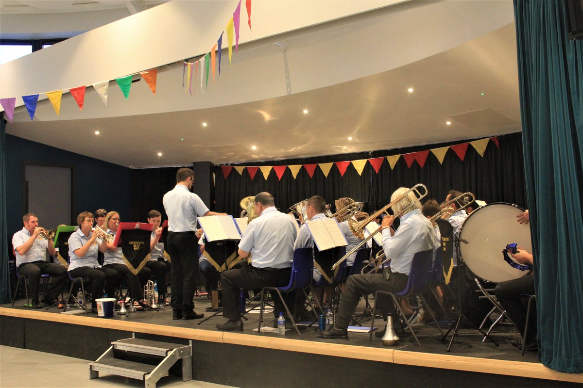It's our FINAL week on Aberystwyth's Promenade Bandstand. Just TWO more chances to catch us there. TONIGHT at 7.30 pm and Thursday 30th August at 7.30 pm.

It's been a great Summer Season with fabulous audiences.