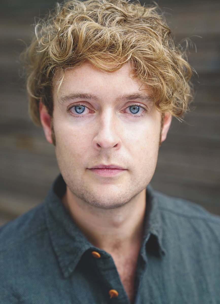 A huge thank you to <a href="/_OrlandoJames_/">Orlando James</a> for my new headshots! Wonderful photographer and a real gent <a href="/MarcandMcc/">Marcus & McCrimmon</a>  #headshots #photography