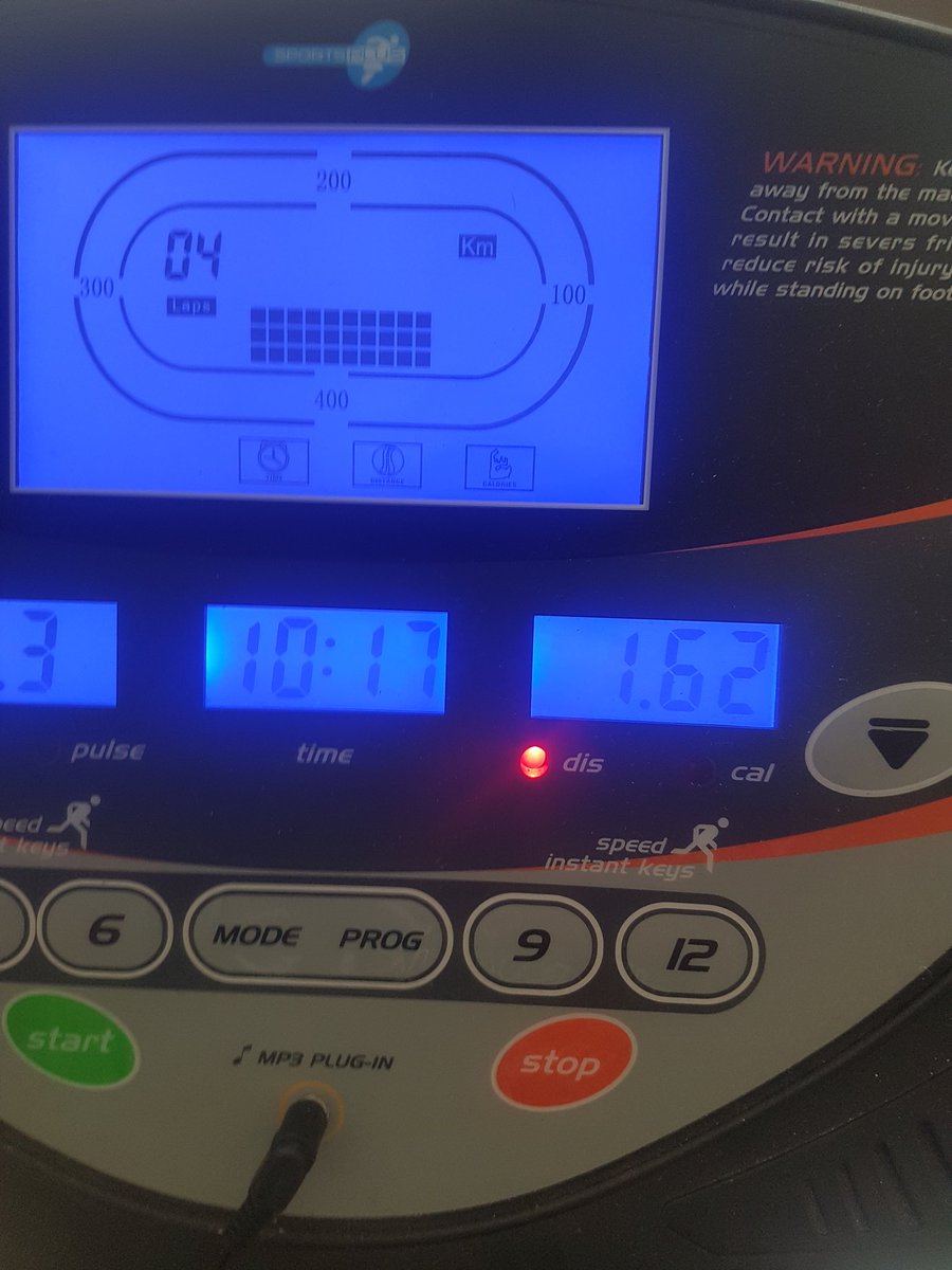 ClaireR3B's tweet photo. First mile of the day done, finally! Need my arse kicking today!
There will be more to come but at least it's something so far!
#greatnorthrun #training #runner #runningforMind #MentalHealthMatters #fitness #ThisGirlCan https://t.co/XRE92qHrH6