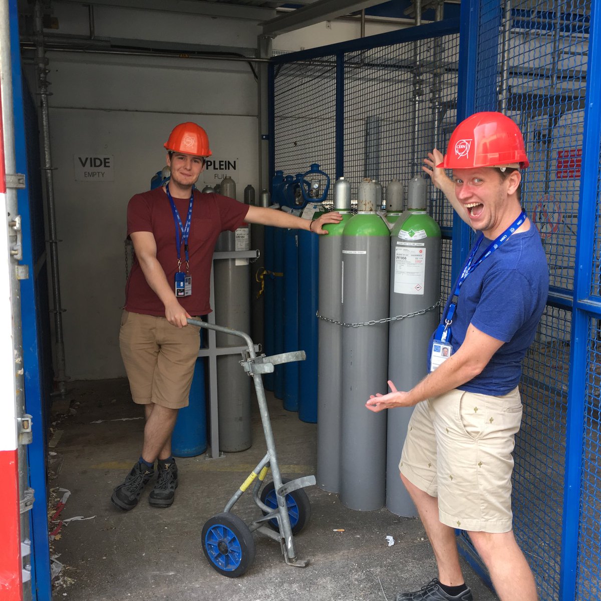 hptpc's tweet photo. Boyz de gaz #hptpc https://t.co/PlDLdpYmtX