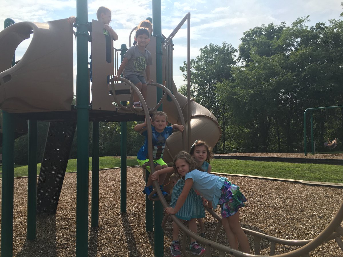 VharmsD's tweet photo. Kindergartners love playing with their new friends on the NBS playground! #nbscoltpride https://t.co/LBcZNtuaW6