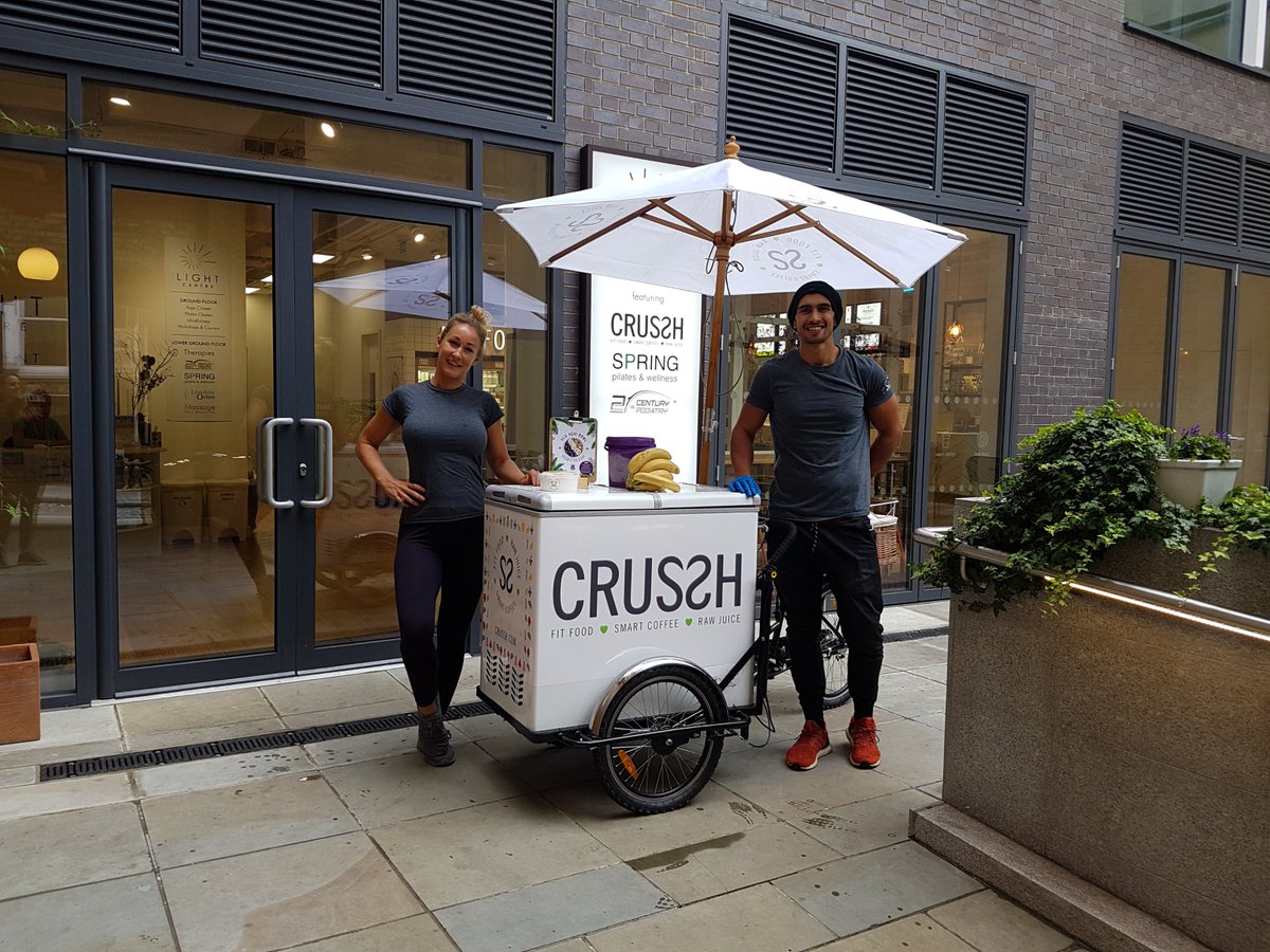 podstaffing's tweet image. Our pro-healthy living POD team have been out in force all over London with @CrusshJuiceBars over the last 2 weeks at 21 locations sampling VEGAN Açai topped with Crussh granola, banana and fresh blueberries. #veganfood #samplingteam #promotionalstaff #promo #Teampod
