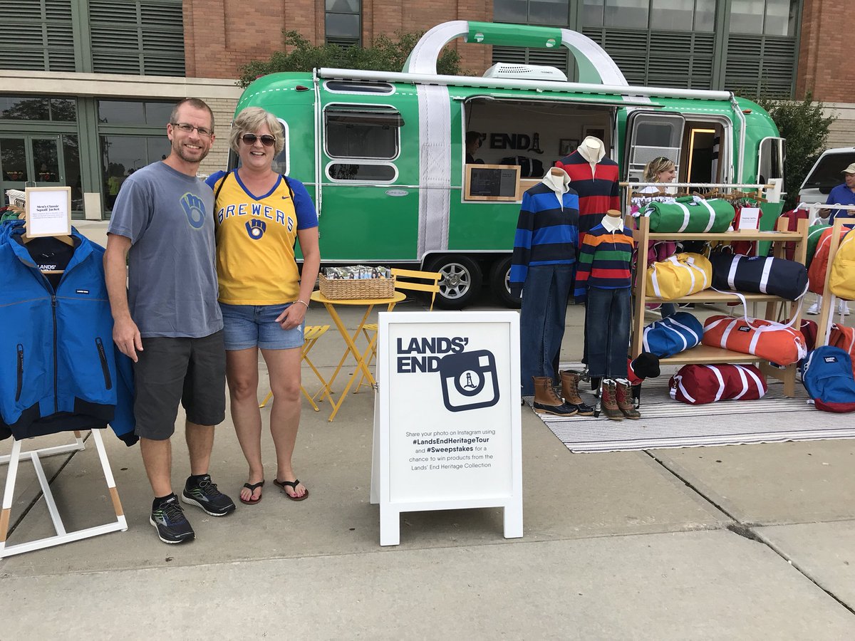 CherylMiracle's tweet photo. Having fun at the Brewers game! #landsendherritagetour #sweepstakes https://t.co/xBl9ttrcKz