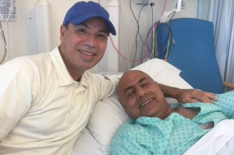 A cricketer from Coventry saves the life of a teammate who collapsed during a match: coventrytelegraph.net/news/coventry-…