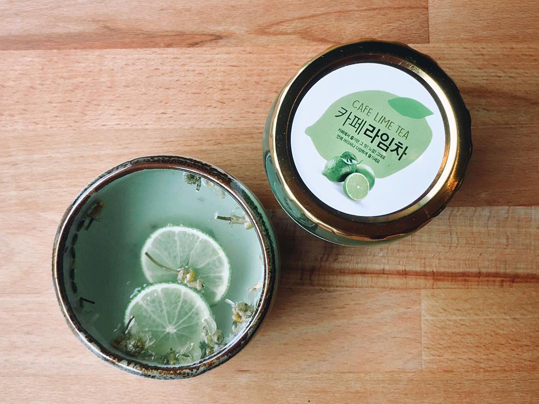 Tea_Atelier's tweet photo. #YUJACHA or #YujaTea 👉tasty traditional Korean #CitronTea, an amazing #drink to recoup in cold weather, packed with #vitaminc, known for its ability to treat common #colds, relieve #sorethroats & #headaches Now serving🍵
#Ramsbottom #koreantea #lime #winterdrink #柚子茶 #韩国茶 https://t.co/XirWtFFJ0O