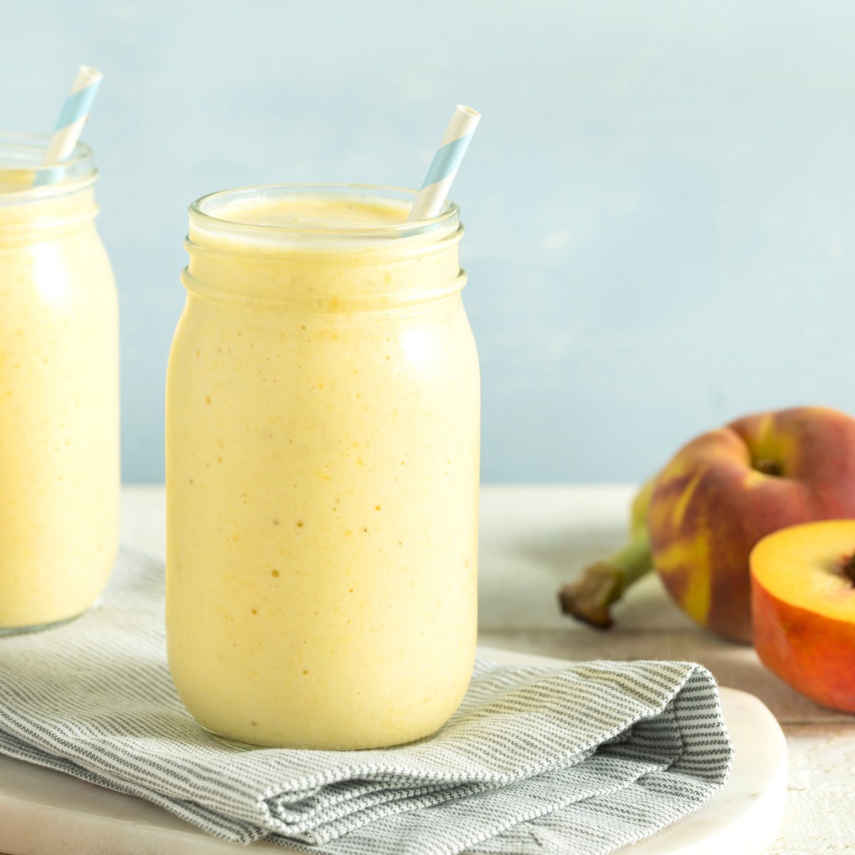La rentrée arrive à grand pas, malheureusement… Retrouve une petite recette pour un smoothie qui va te redonner la pêche et du courage :) bit.ly/2nnWhOR